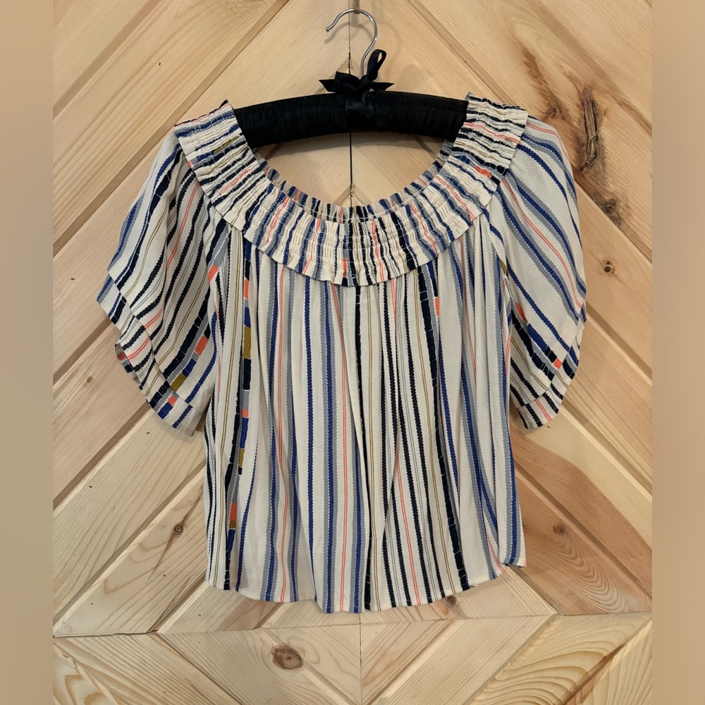 ASTR The Label Off the Shoulder Top Size M